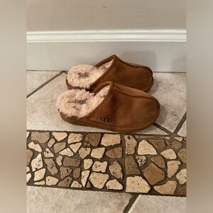 Kids size 11 brown UGG slipper slides